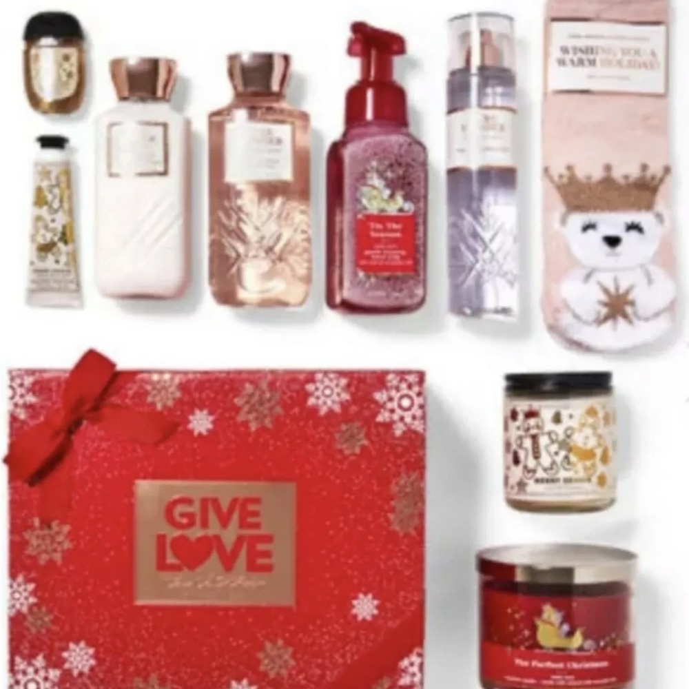 ❤️💕 Bath & Body Works Give Love Set ❤️💕 - Picture 1 of 10